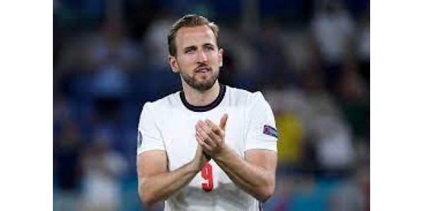 Manchester United i Real Madryt oferują Kane'owi gałązkę oliwną